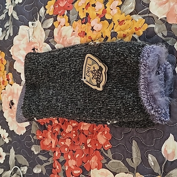 Slipper socks by HuuGaa NWT...grey & lavender W size 9 to 11 - Picture 4 of 10
